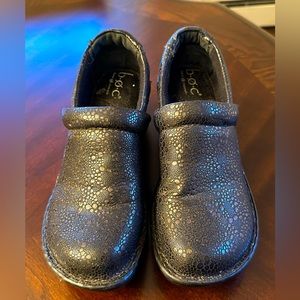 B.O.C clogs size 7 dark metallic brown